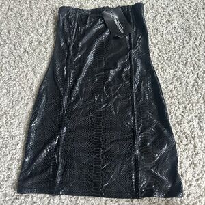 PrettyLittleThing Black Snake Print Mini Dress